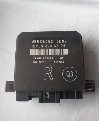 Mercedes-Benz C W203 Door control unit/module 2038206626