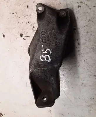 Volkswagen PASSAT B5 Engine mounting bracket 8D0199307L