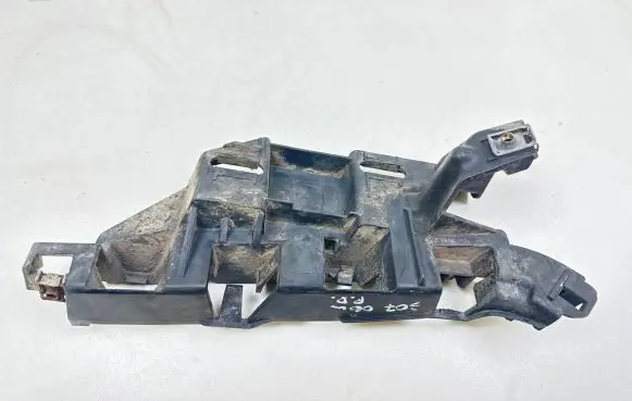 Peugeot 307 Front bumper mounting bracket 9653427080