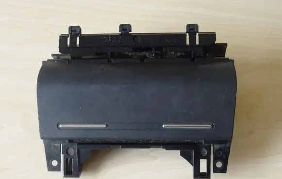 Audi A4 S4 B7 8E 8H Ashtray (front) 8E0857951 8E0857951H