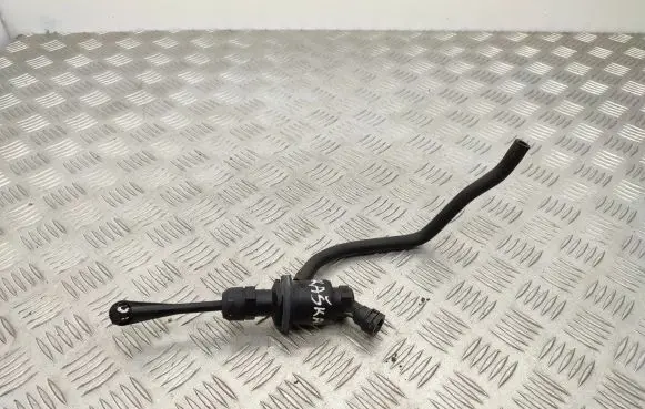 Clutch slave cylinder