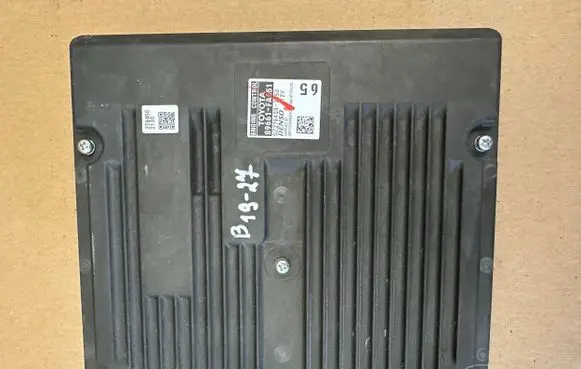 Toyota Hilux VIII Engine control unit/module 89661FA651 SZ2764003050