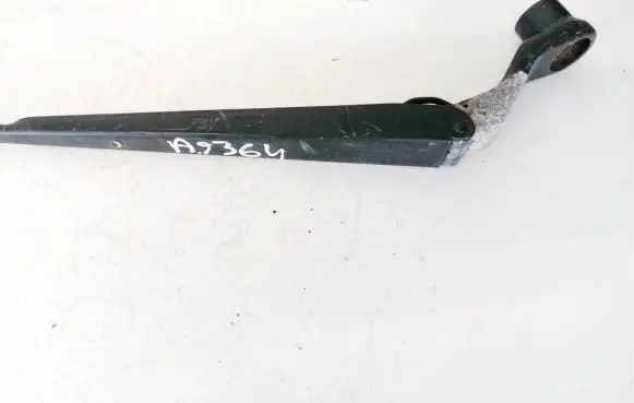 Dodge Caliber Front wiper blade arm