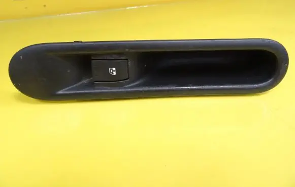 Renault Espace IV Electric window control switch 8200327947