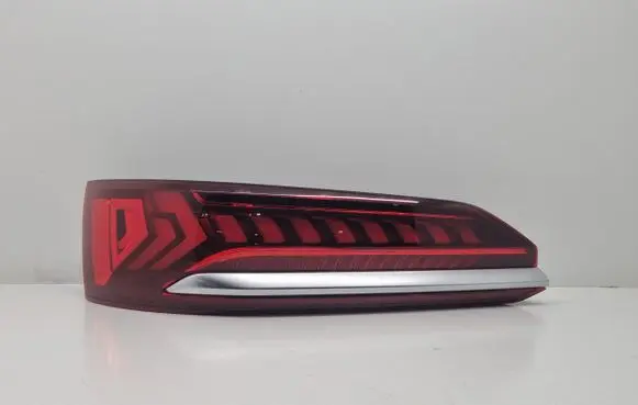Audi Q7 4M Rear/tail lights 4M0945075