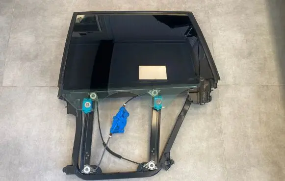Mercedes-Benz G W461 W463 1st Gen Rear door window regulator with motor 7L0839461D