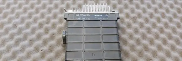 Mercedes-Benz E W124 Engine control unit/module 0075451532 0280800286 KE0022