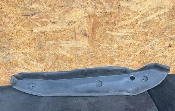 Mercedes-Benz GLE (W166 - C292) Fender end trim A1668890025 WPT50900 18567321