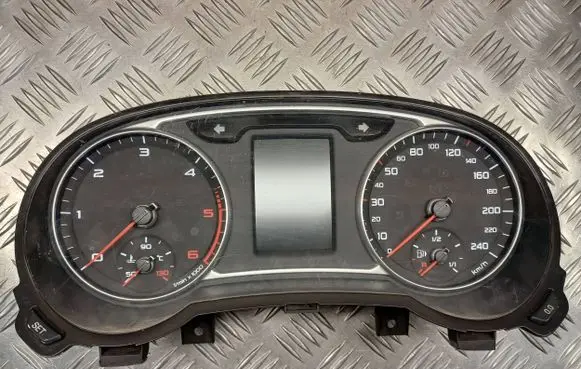 Audi A1 Speedometer (instrument cluster) 8X0920930D A2C53325382