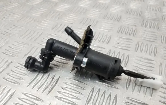Skoda Rapid (NH) Clutch master cylinder 6R0721388