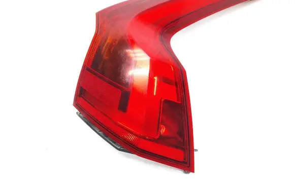 Volvo S90, V90 Rear/tail lights