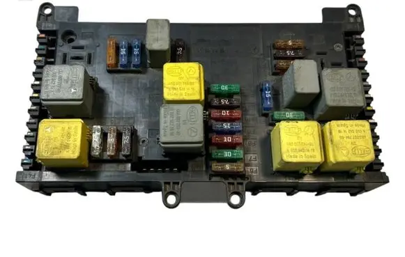 Mercedes-Benz Vito Viano W639 Fuse module A6395450101