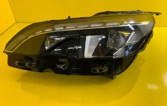 Peugeot 3008 II Headlight/headlamp 1674017680