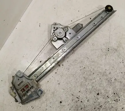 Suzuki Grand Vitara II Front door window regulator with motor 8346065J00