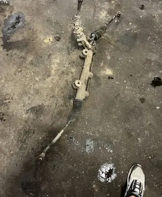 Mercedes-Benz E W211 Steering rack R21111011001