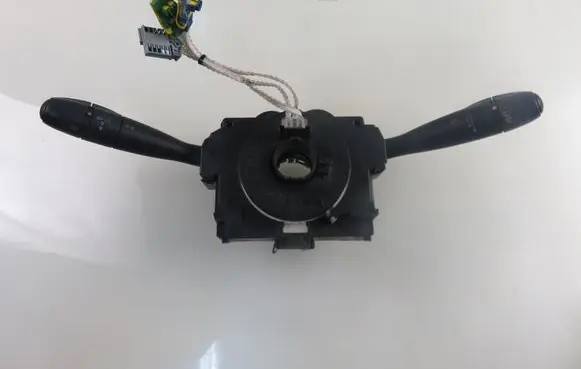 Wiper turn signal indicator stalk/switch