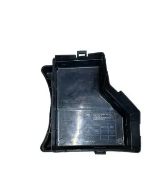 Volvo S40, V40 Fuse box cover 30623378