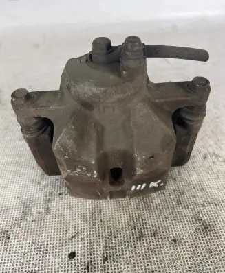 Toyota Prius (XW20) Front brake caliper