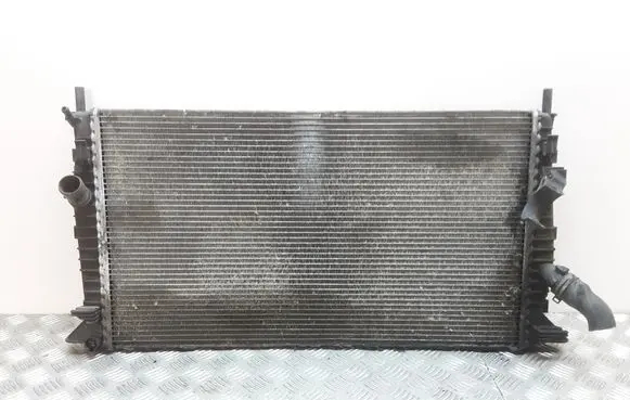 Ford Focus Coolant radiator 3M5H8005TL