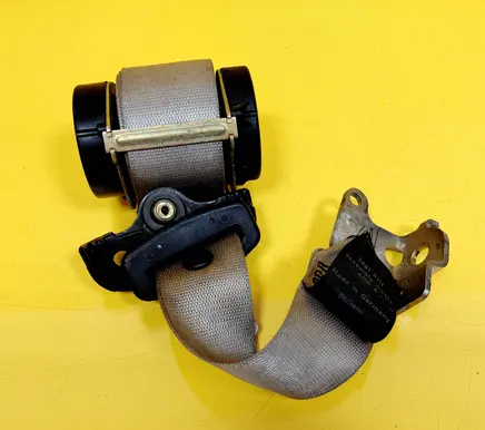 Mercedes-Benz CLK A208 C208 Rear seatbelt 2088600485