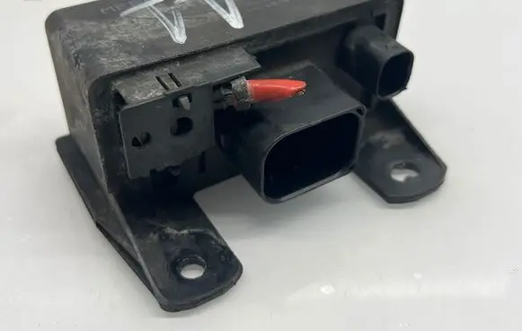 Mercedes-Benz C W203 Glow plug pre-heat relay 0255452832