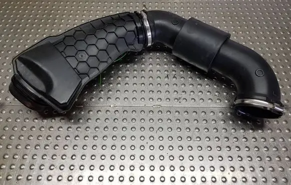 Mercedes-Benz Sprinter W907 W910 Air intake hose/pipe S27708060 A9075282700 A9075284300