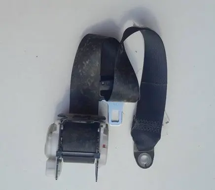 Toyota Corolla E120 E130 Rear seatbelt 0433168