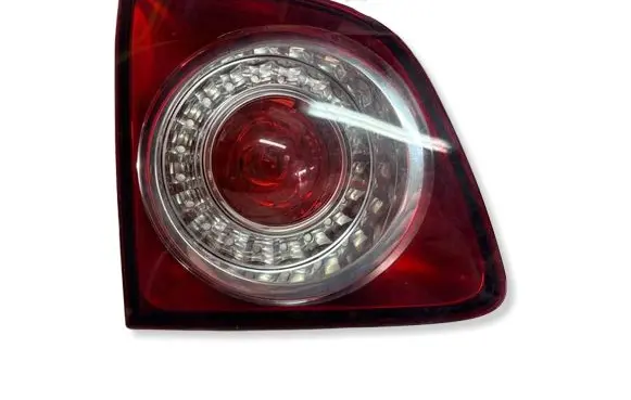 Volkswagen Golf Plus Tailgate rear/tail lights 5M0945093H 9649621