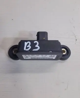 Mercedes-Benz C W204 ESP acceleration yaw rate sensor A0055421918 GD71A2604N 10170106303