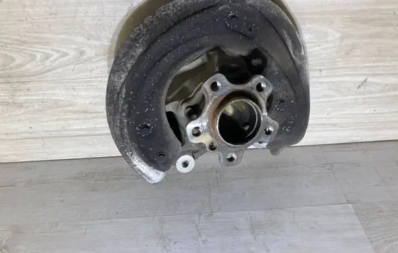 BMW 3 G20 G21 Front wheel hub 621654