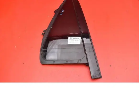 Volvo XC90 Rear door window glass 