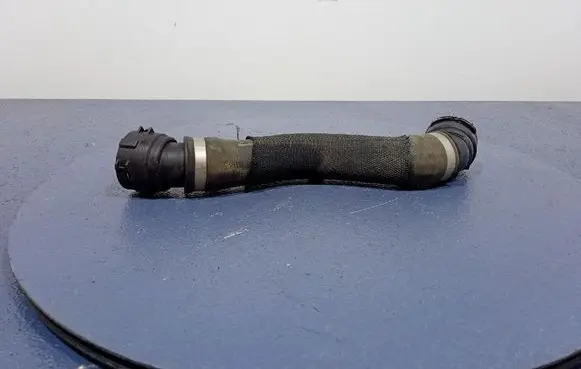 BMW X5 E53 Engine coolant pipe/hose 8582011