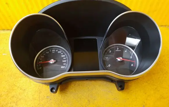 Mercedes-Benz C W205 Speedometer (instrument cluster) A2059008727