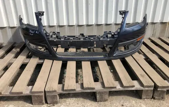Volkswagen PASSAT B6 Front bumper 3c0807221a
