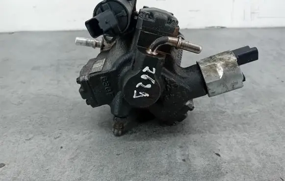 Fuel injection high pressure pump