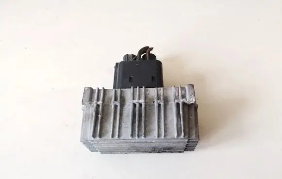 Opel Signum Glow plug pre-heat relay