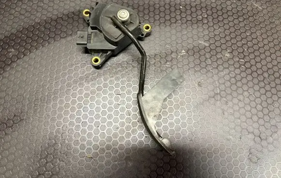 Nissan X-Trail T31 Acceleration sensor 18002JG40A 00275 1077B