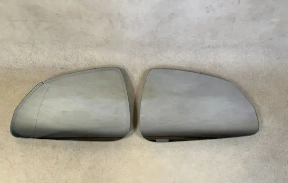 BMW X1 U11 Wing mirror glass 51165A18091
