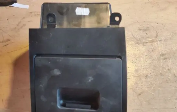 BMW 5 E60 E61 Glove box 585300104 51457156963