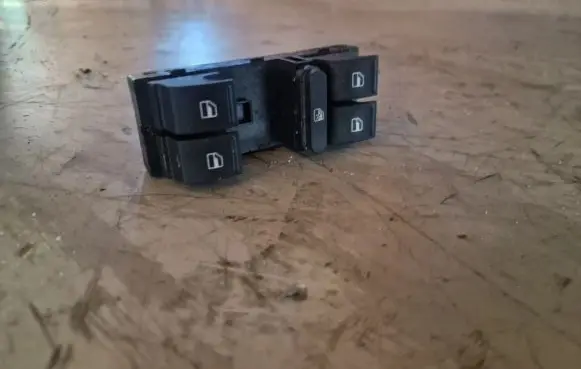 Volkswagen PASSAT B6 Electric window control switch