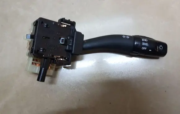 Hyundai Santa Fe Indicator stalk 202005763