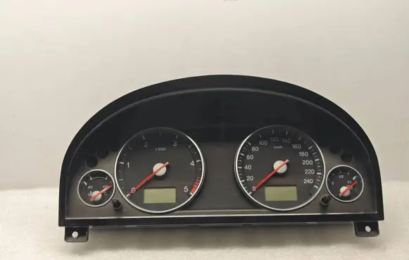 Ford Mondeo Mk III Speedometer (instrument cluster) 3S7F10841 44ZU187
