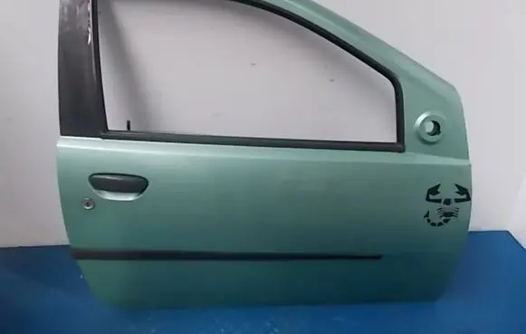 Fiat Punto (188) Front door