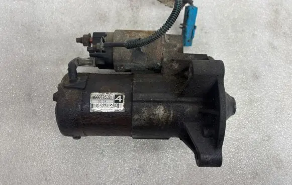 Volkswagen Transporter - Caravelle T5 Starter motor M000T85381 D324