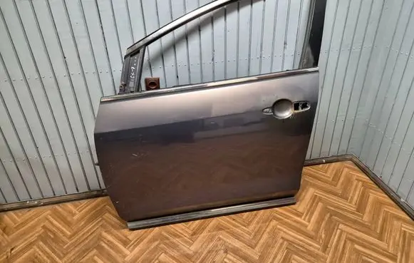 Mazda CX-7 Front door