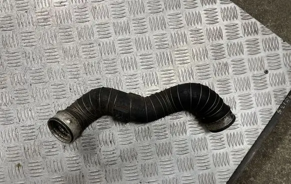 Mercedes-Benz CLK A209 C209 Intercooler hose/pipe A2035280782