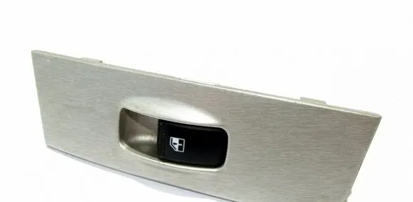 Hyundai Matrix Electric window control switch 9358017510