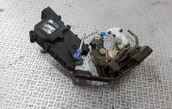 Hyundai Accent Rear door lock