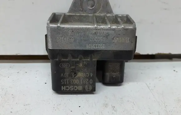 Glow plug pre-heat relay