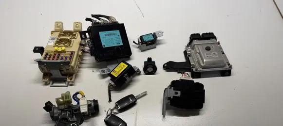 KIA Rio Engine ECU kit and lock set 3911703381